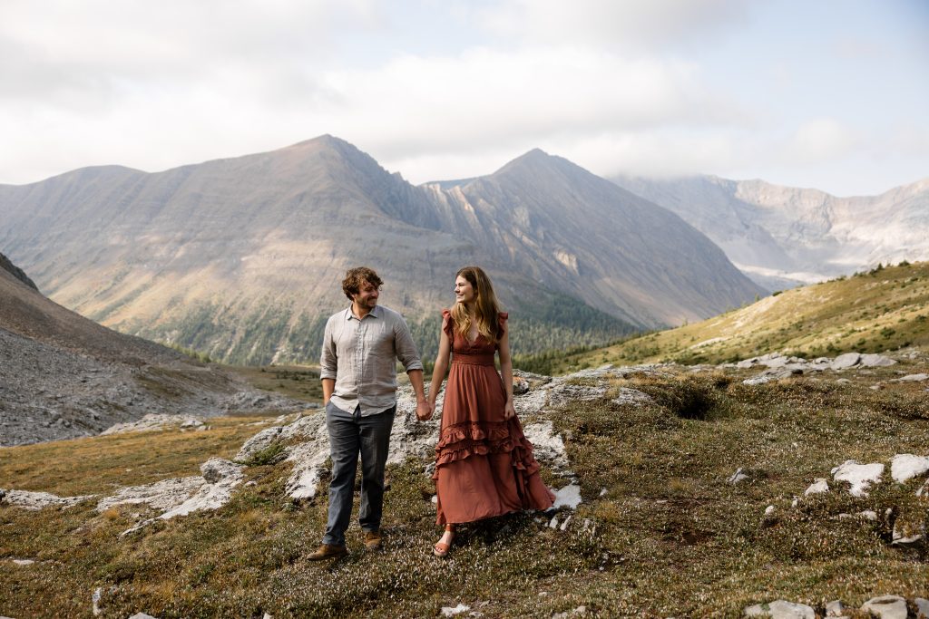 Ptarmigan Cirque, Kananaskis, Calgary Engagement Photographer, Calgary Couple Photographer, Rocky Mountain Couple Photos, Rocky Mountain engagement photos,