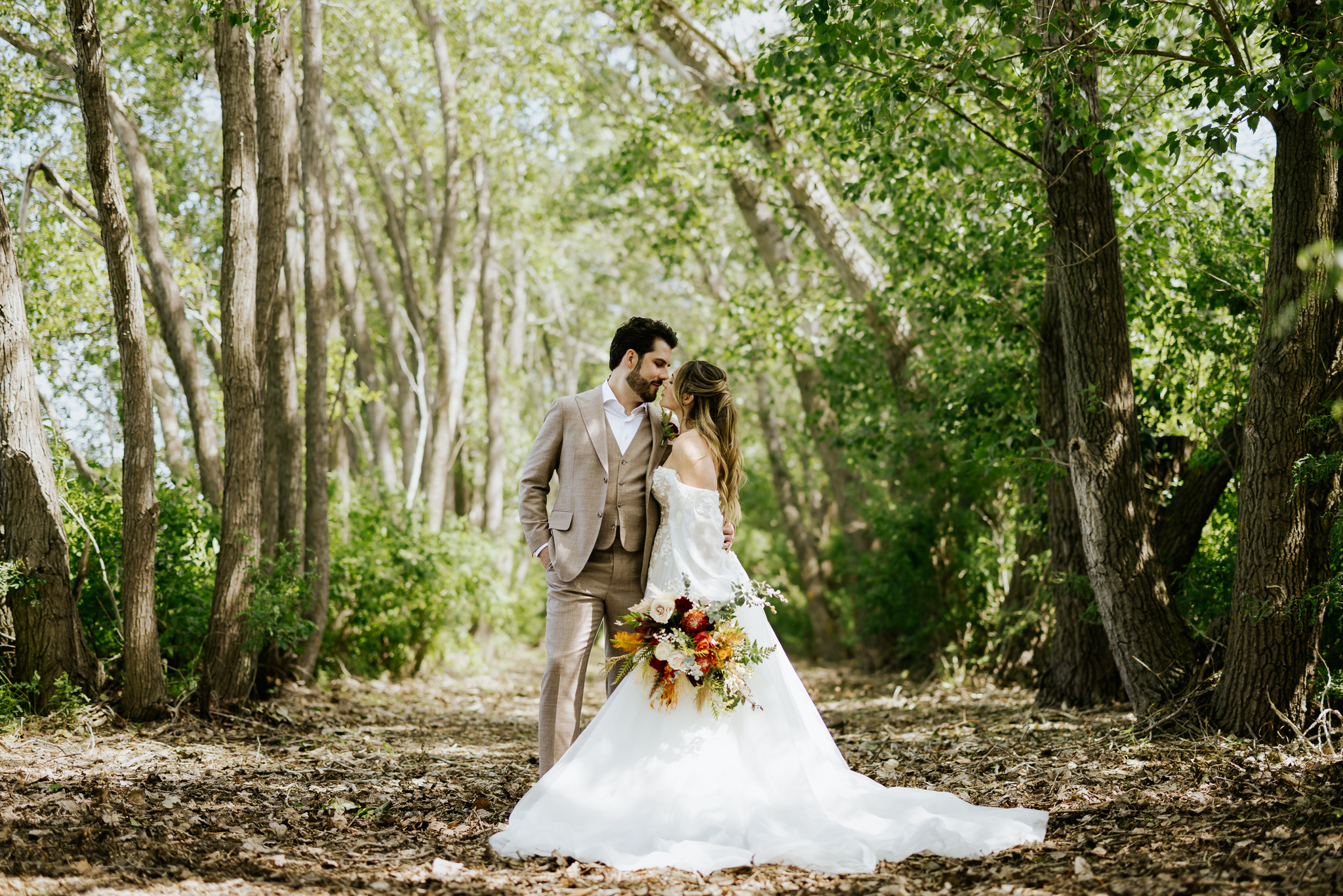 Willow Lane Barn Wedding Venue photographed by Ashley Daphne Photography